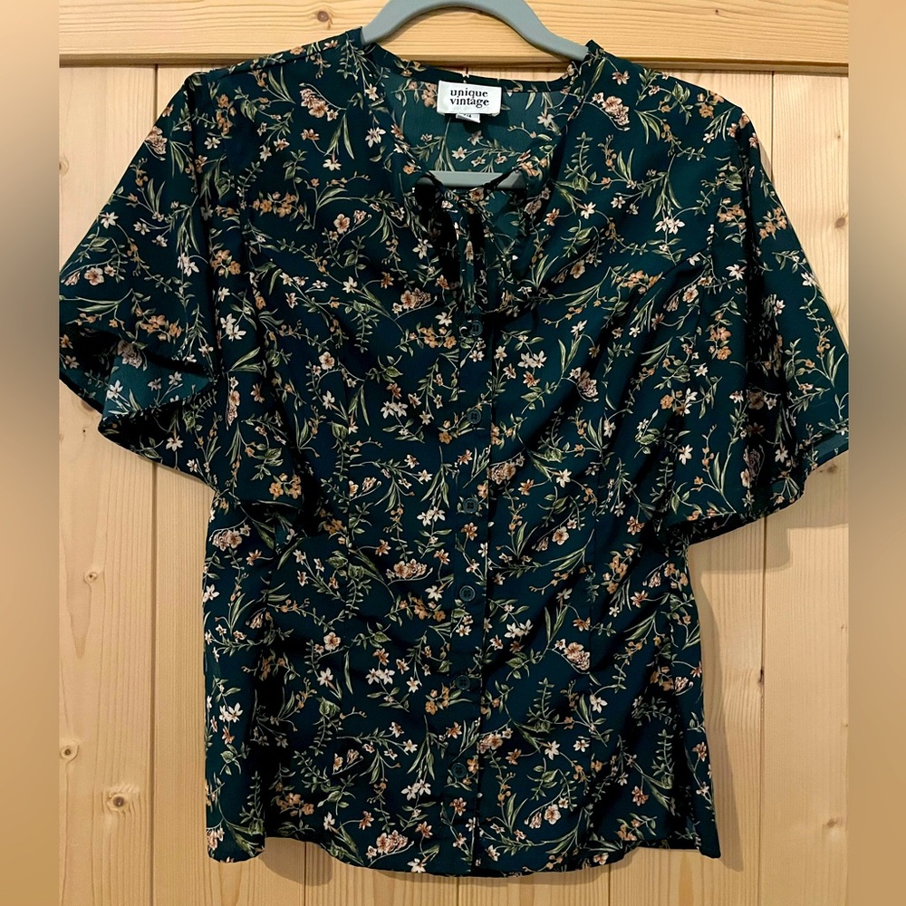 Unique Vintage Dark Green Floral Top
